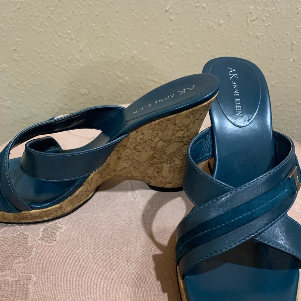 Wedge Slides - image 2